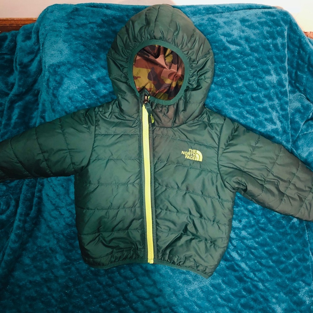 Toddler boys reversible The NorthFace coat